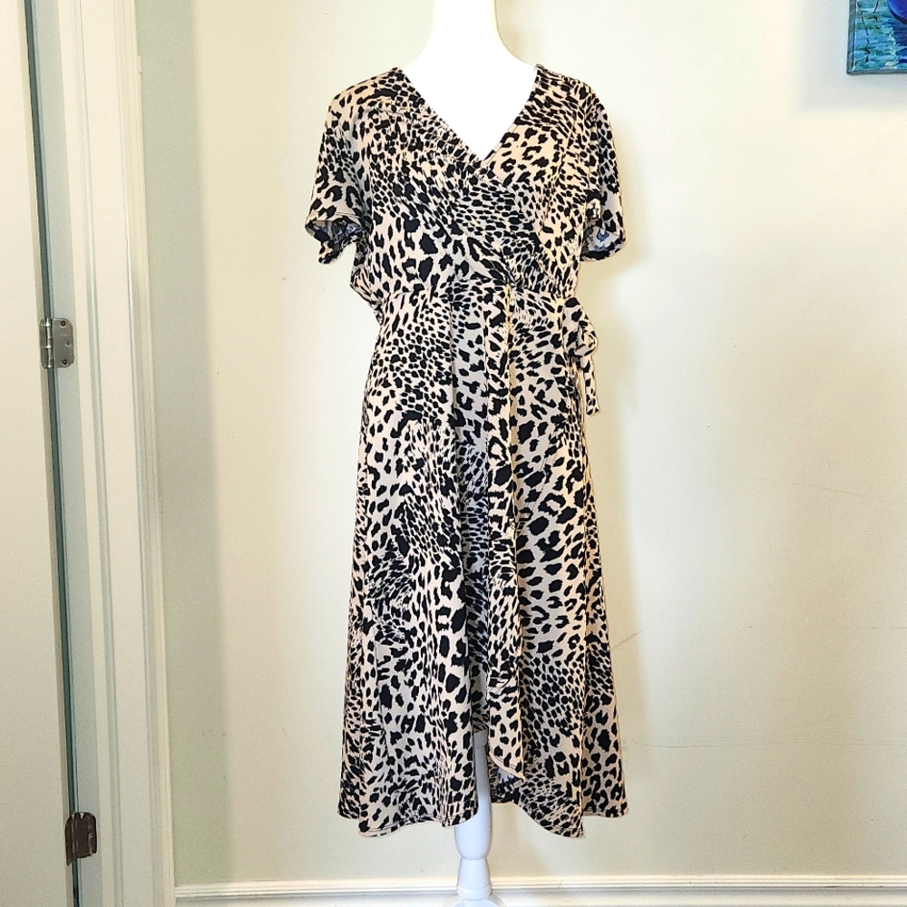 Jules and Leopold~ Leopard Wrap Around Dress Size LG